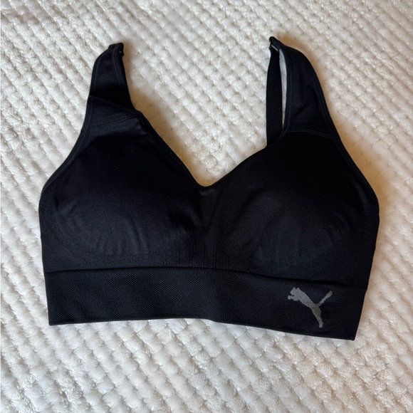 Puma Women's Black Seamless Sports Bra with Gray Logo - Picture 1 of 5